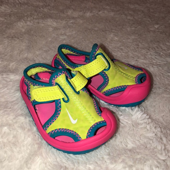 baby nike sandals size 2